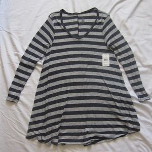 Volcom. Striped dress. Large. NWT